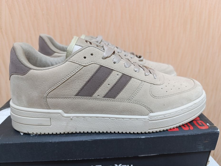 Турецкие кроссовки размер 43