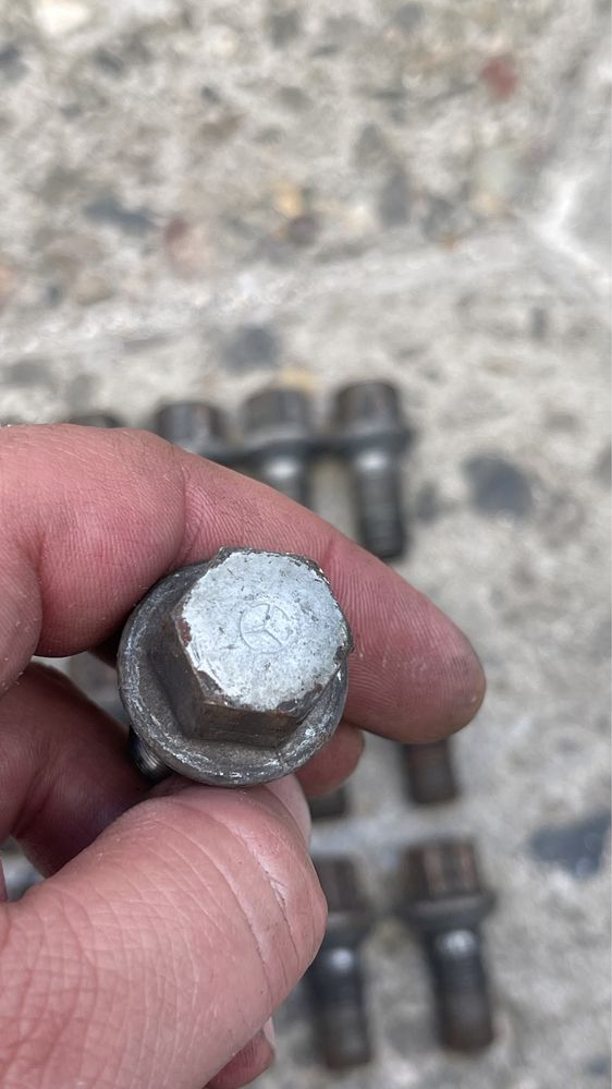 2 комплекта оригинални болтове за лети джанти M14x1,5 гр. Хасково ...