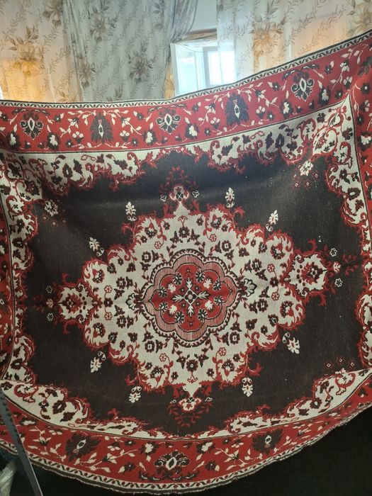 Родопски вълнен килим от соца