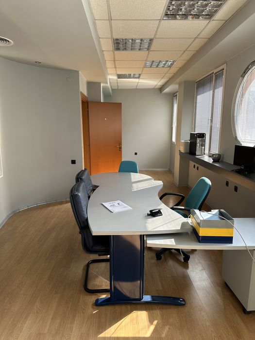 Дава се под наем Офис в Пловдив, Индустриална зона - Тракия - 500 кв.м за 5000 € - Снимка #11