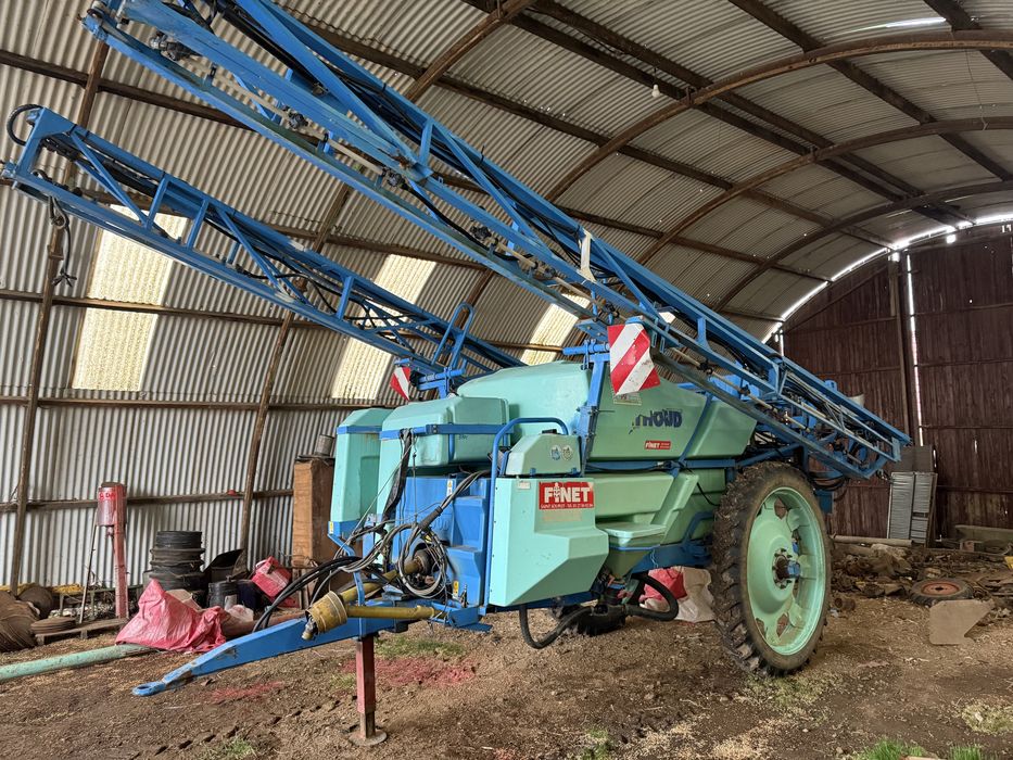 Instalatie erbicidat Berthoud Racer