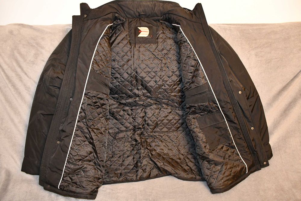 Scurta barbateasca de iarna marime 62-64, neagra gluga detasabila