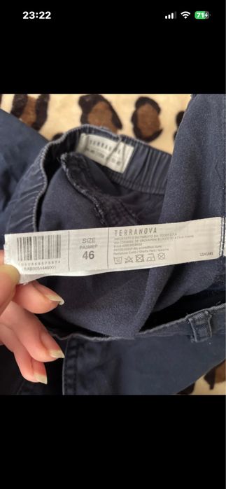 Pantaloni scurti pentru barbati