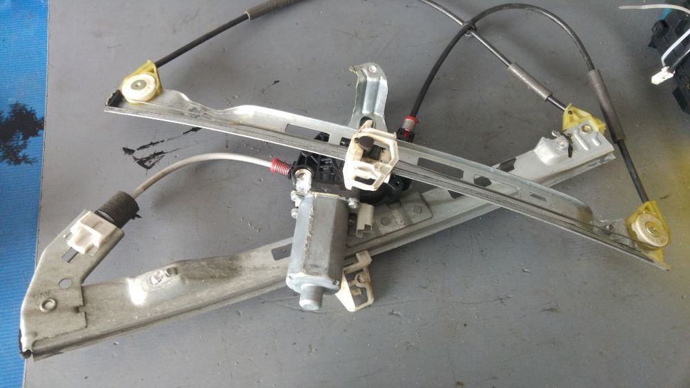 macara cu motoras usa stanga fata peugeot 206