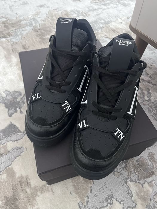 Sneakers Valentino Garavani + Curea Mont Blanc