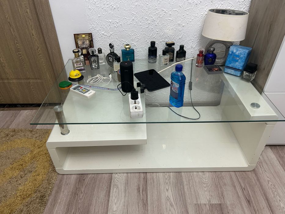 Masă de sticlă la preț avantajos