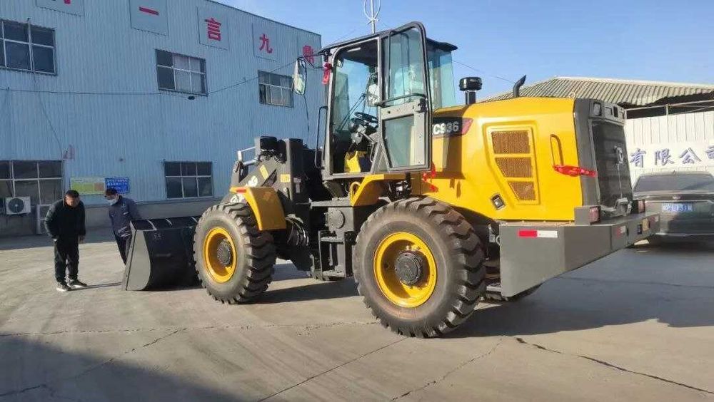 XCMG XC936 1.8 Джостиковое  и рычаговое  управления