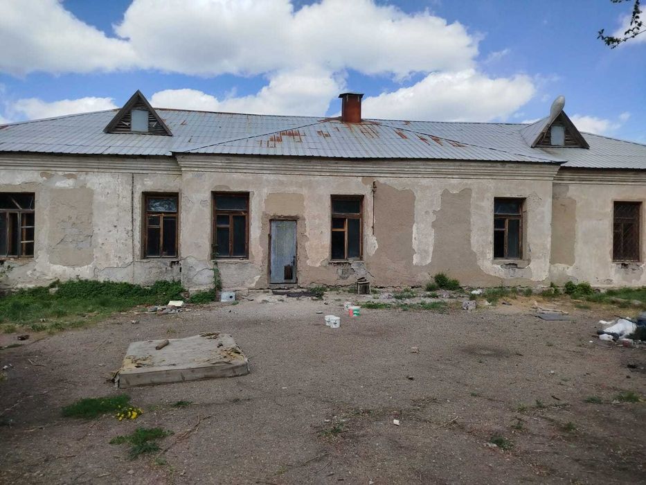 // Дом 315 кв.м. с земельным участком 50 соток в городе