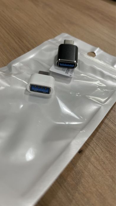 Преходник от Type C към USB