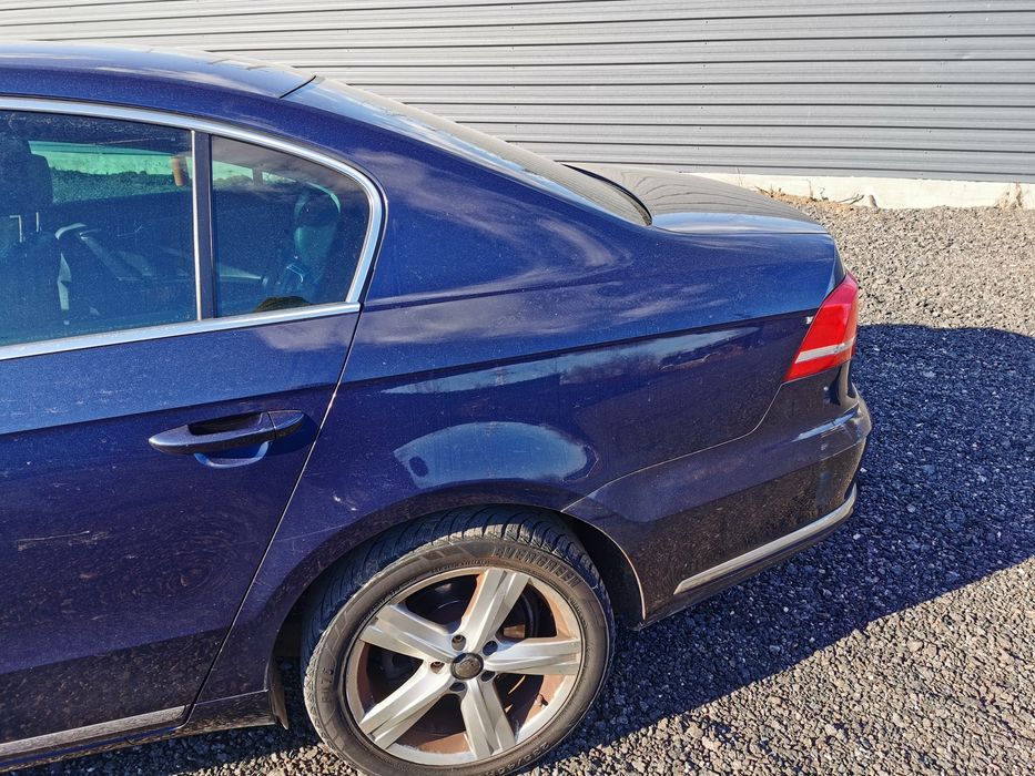 aripa spate praguri passat b7 sedan