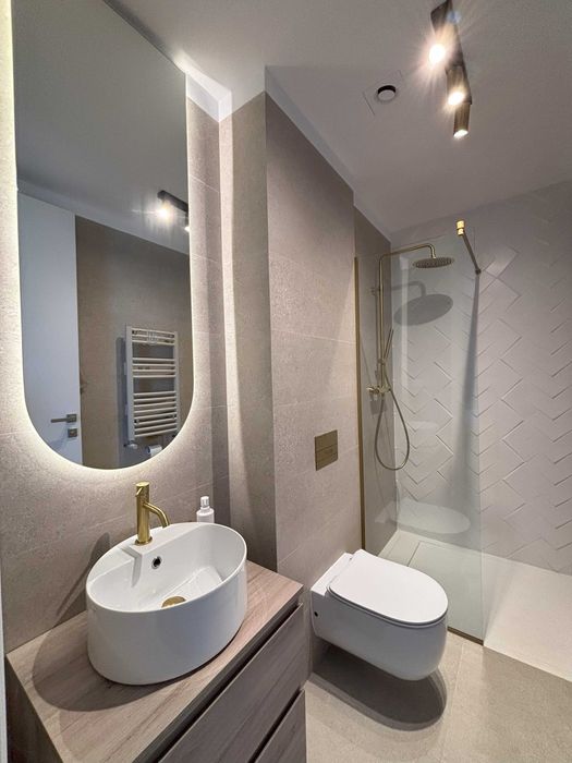 Vand apartament 2 camere cu vedere la mare,  parcare subterană , Olimp