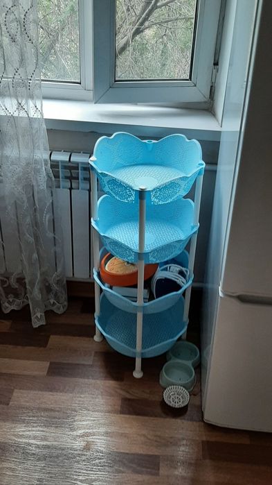 Этажёрка четырёхъярусная