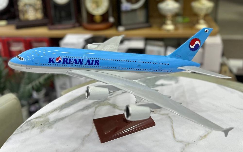 модель самолета Boeing 777-300ER авиакомпании American Airlines