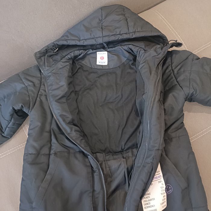 Продам куртку на девочку