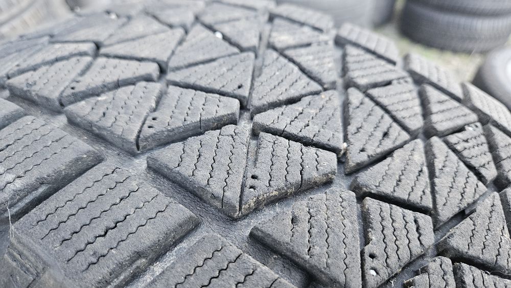 2бр гуми 225 65 17 бриджстоун bridgestone