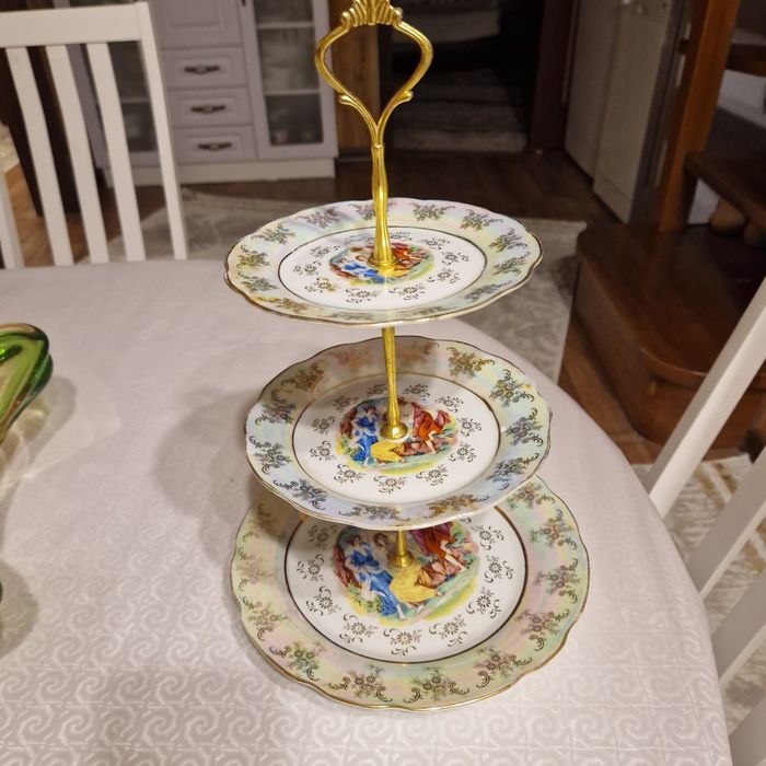 Этажерка-конфетница