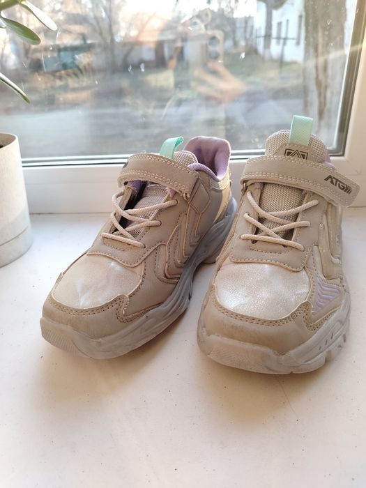 Кроссовки в хорошем состоянии