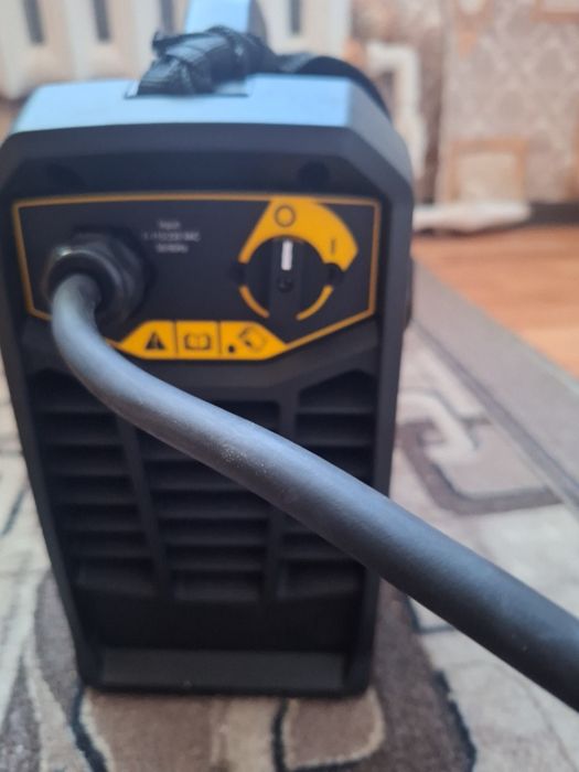 Сварочный инвекторный аппарат