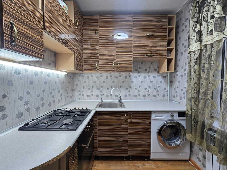 Продам 2 ком. квартиру Орбита 4 дом 33