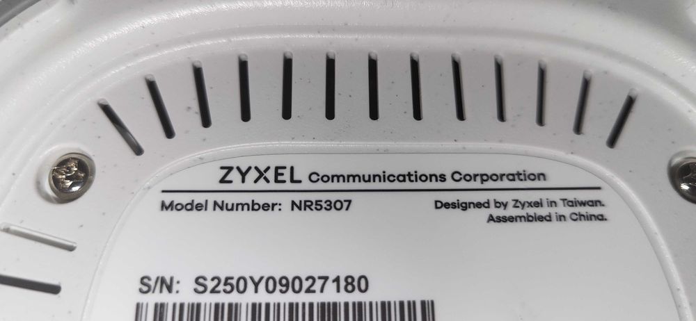 ZYXEL 5G NR Indoor Router cu Sim CPE WIFI 7 Model NR5307 liber retea 750 lei