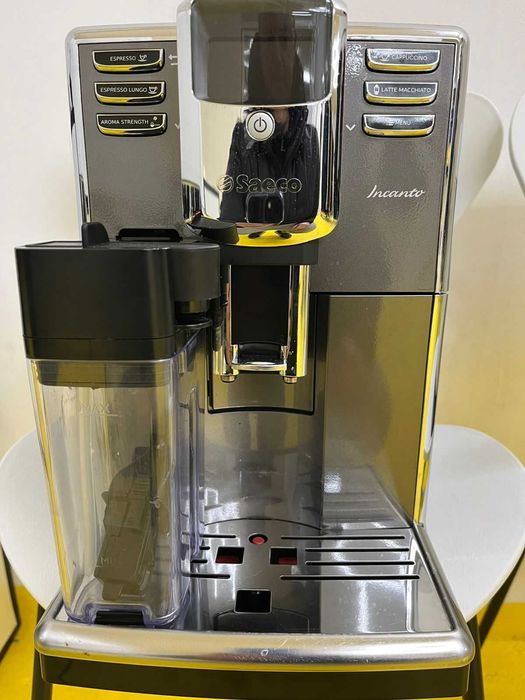 Продавам кафемашина SAECO Incanto
