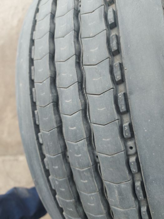 Гуми 245/70R19.5 Michelin дот 3723