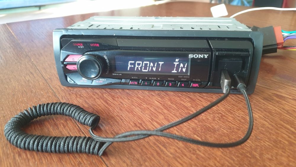 Авто радио плеър музика за кола Сони Sony USB AUX Bluetooth. Блутут