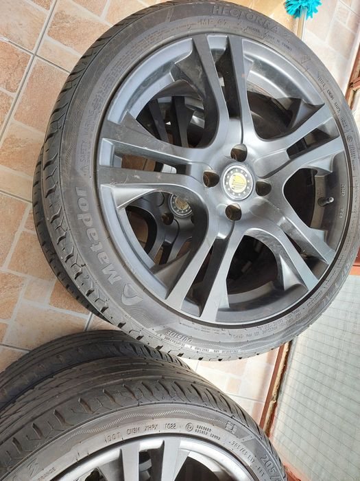 Roti jante aliaj Platin cu anvelope de vara 205/45 R17