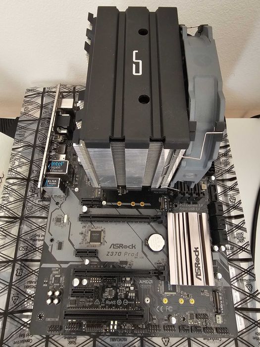 CPU intel i5 8600k + mobo ASRock z370 pro4 + coolerr