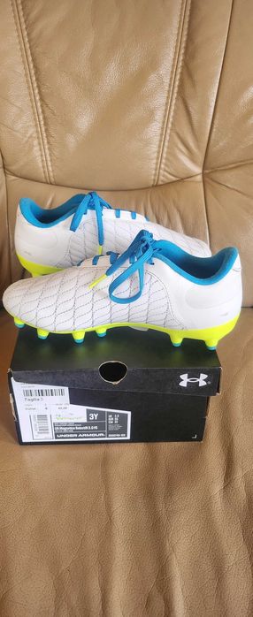 Детски бутонки UNDER ARMOUR.