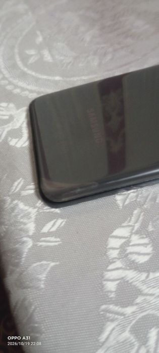 Прадаю/обмен  samsung s20
