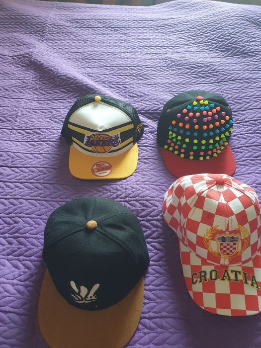 Vand 4 sepci ca noi.