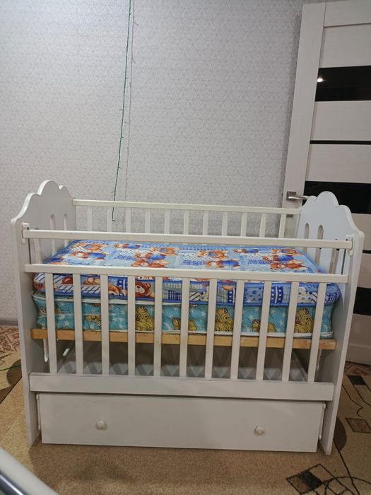 Детская кроватка