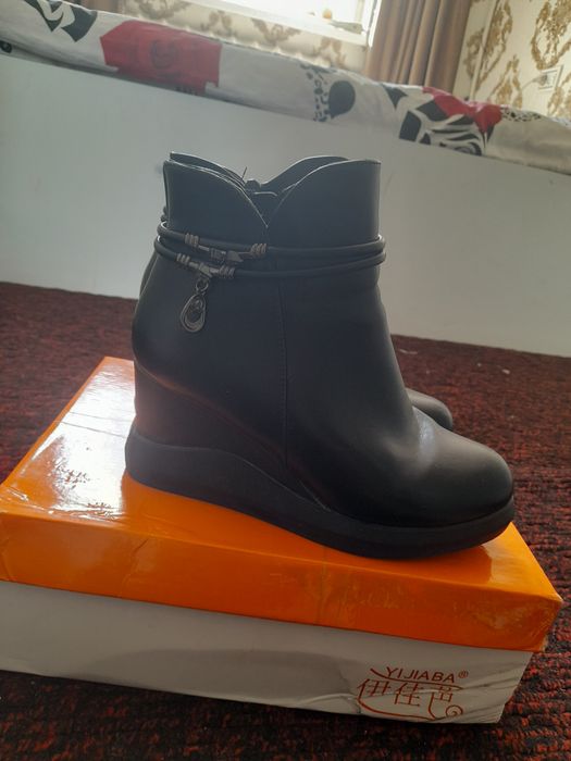 Продается спортивка и пол сапошка