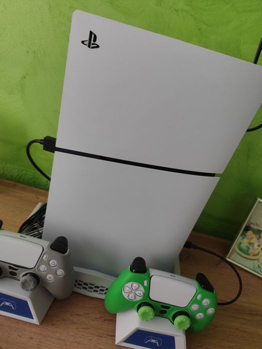 Playstation 5 с волан и педали