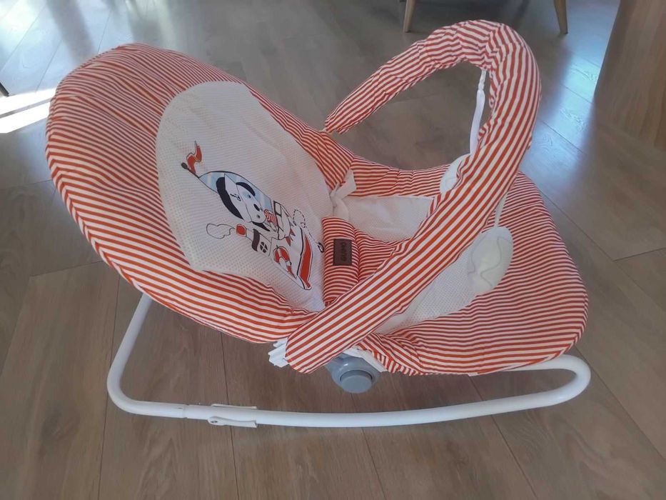 бебешки шезлонг с регулируема облегалка