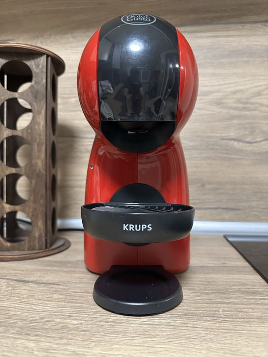 Кафе машина Dolce Gusto Piccolo XS + стойка – 50€
