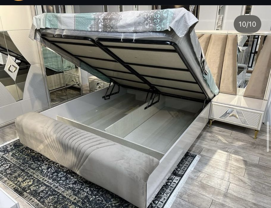 Продам спальный гарнитур