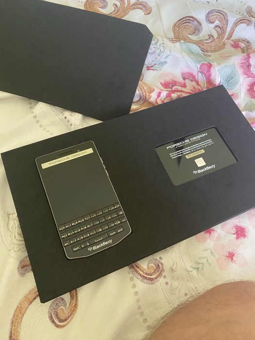 Telefon Blackberry Porsche Design 9983’ NOU