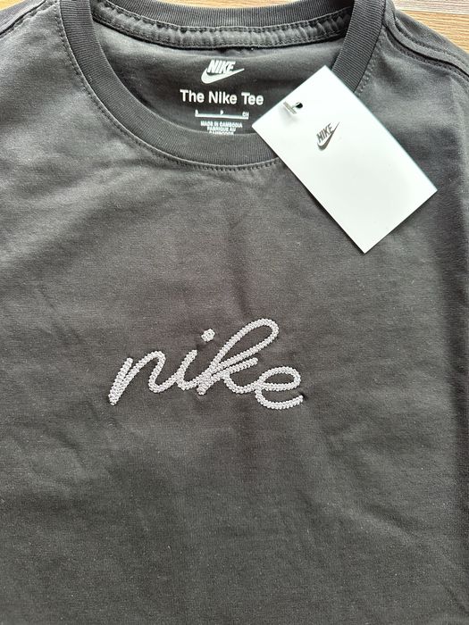 Мъжка,памучна,черна тениска Nike с бродирано,сиво лого