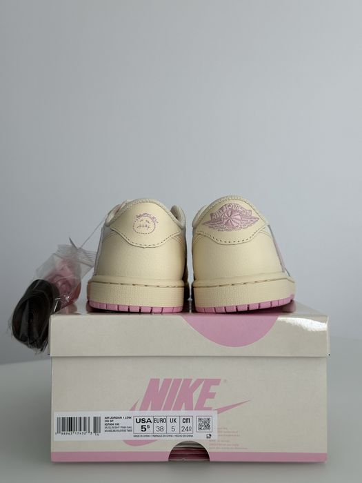 Nike Jordan 1 Retro Low x Travis Scott