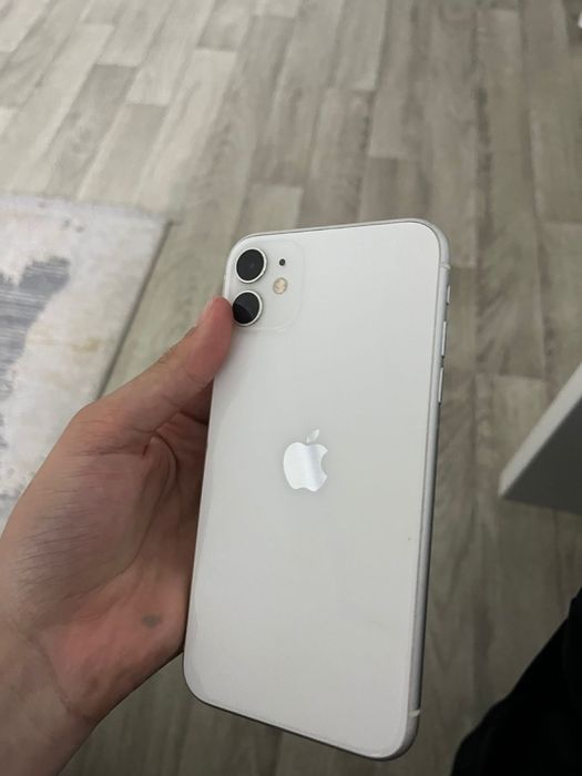 Iphone 11 продам белый торг есть