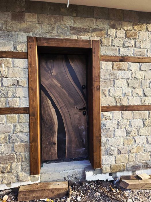 Продавам къща в село Равногор