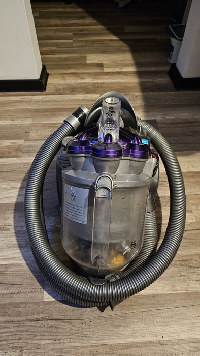 Aspirator puternic Dyson