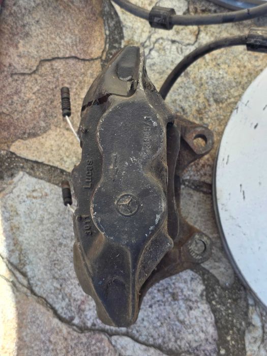 W124 спирачни апарати дискове