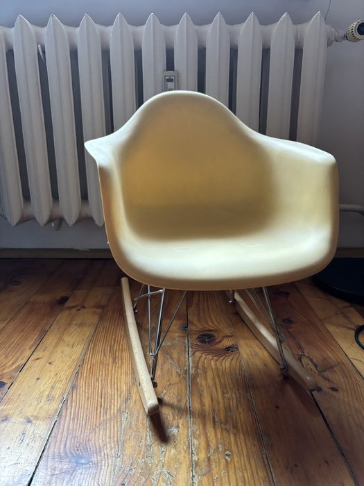 Детско люлеещо се столче