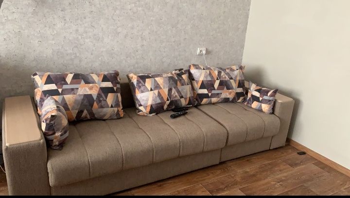 Продам диван в отличном состоянии