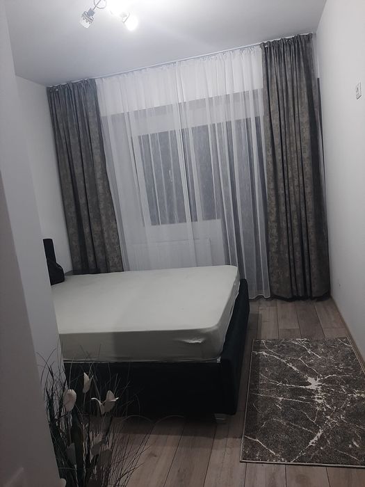 SCHIMB + DIFERENȚĂ cu Apartament cu 3 camere