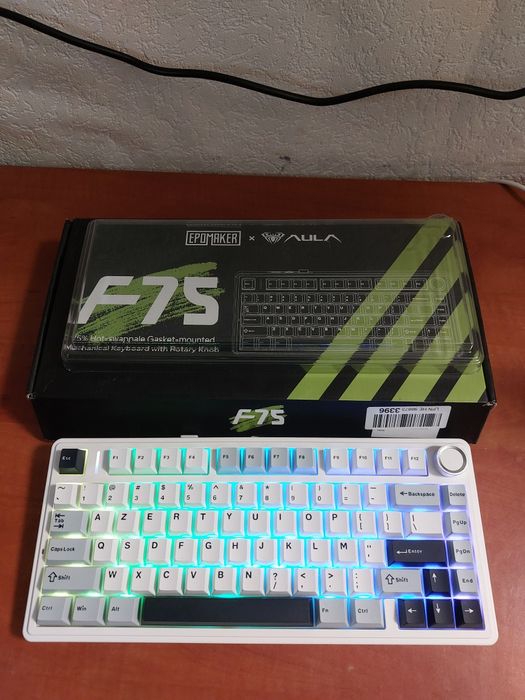 Okazie! Tastatura gaming argb 75%,mecanica,trimode conn,noua,Epomaker.