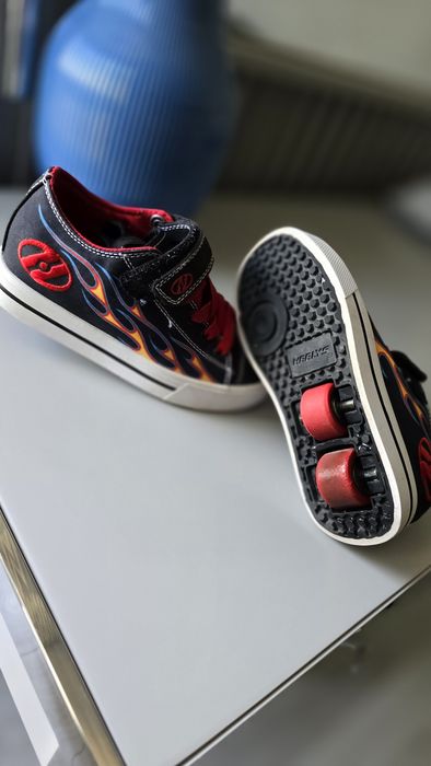 Adidadsi /tenisi copii cu roti Heelys- marime 30
